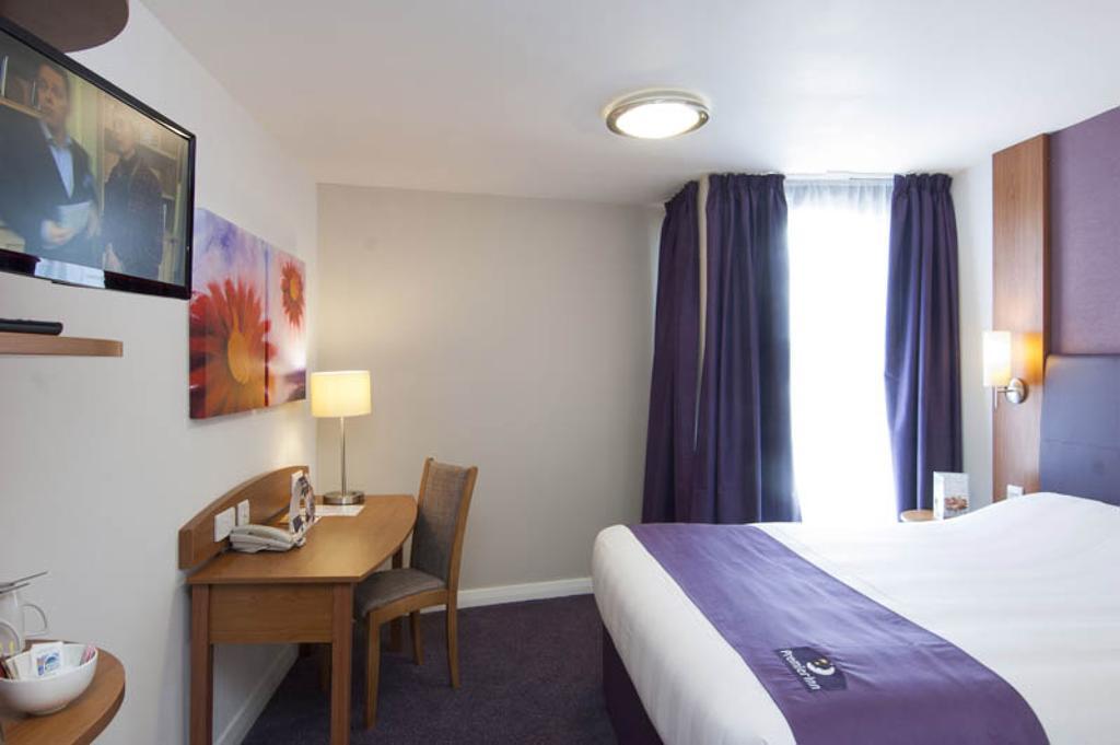 Premier Inn Gravesend - A2/Singlewell ภายนอก รูปภาพ