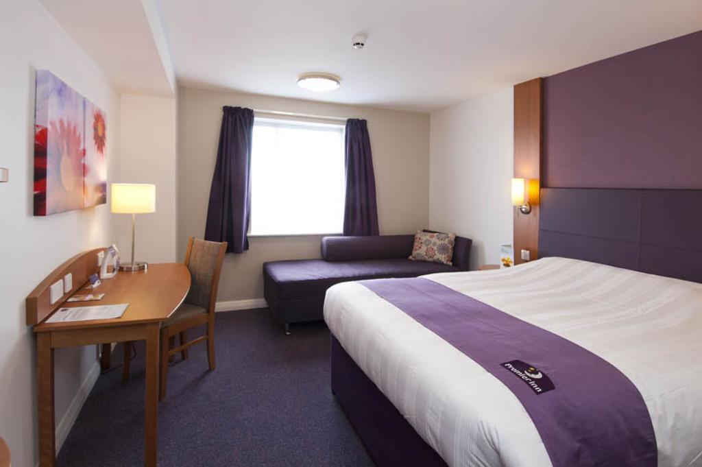 Premier Inn Gravesend - A2/Singlewell ภายนอก รูปภาพ