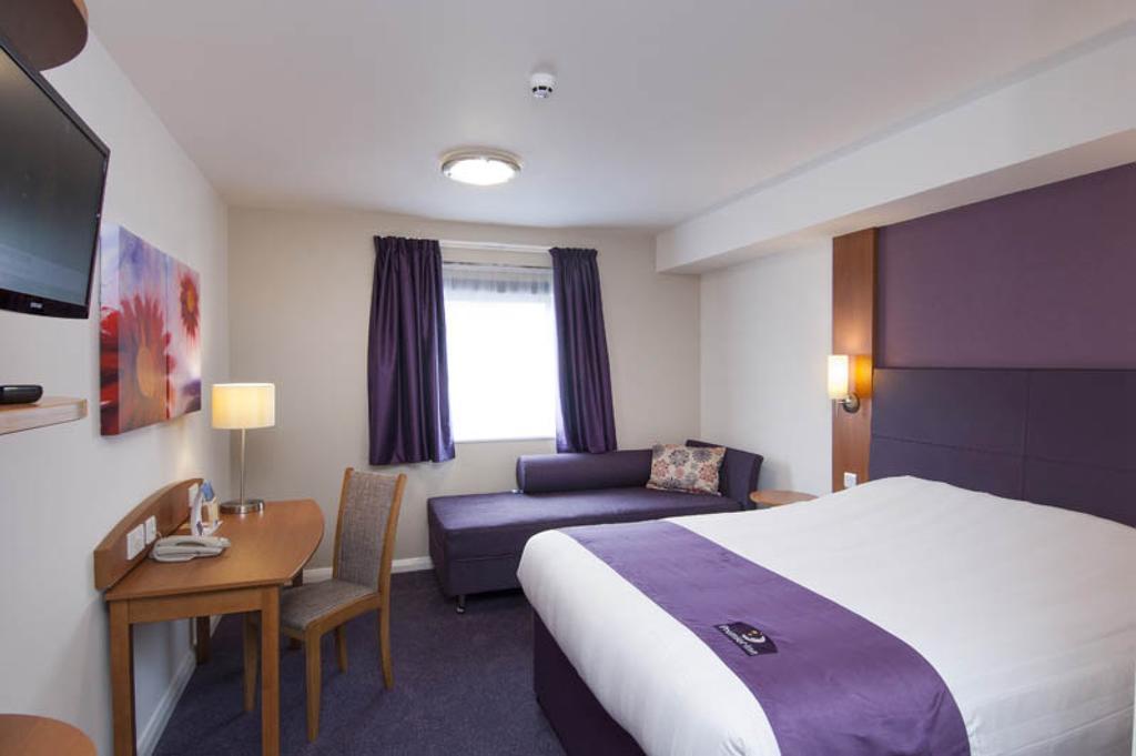 Premier Inn Gravesend - A2/Singlewell ภายนอก รูปภาพ