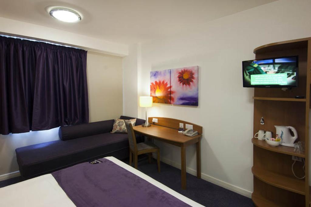 Premier Inn Gravesend - A2/Singlewell ภายนอก รูปภาพ