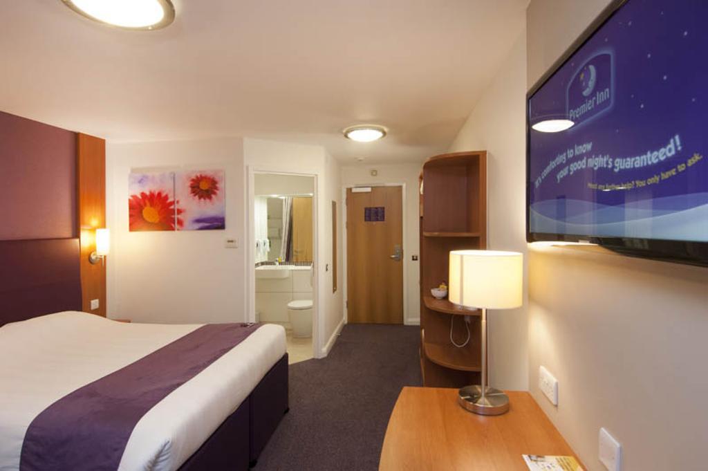 Premier Inn Gravesend - A2/Singlewell ภายนอก รูปภาพ