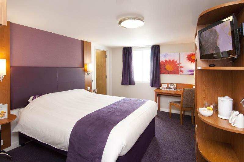 Premier Inn Gravesend - A2/Singlewell ภายนอก รูปภาพ